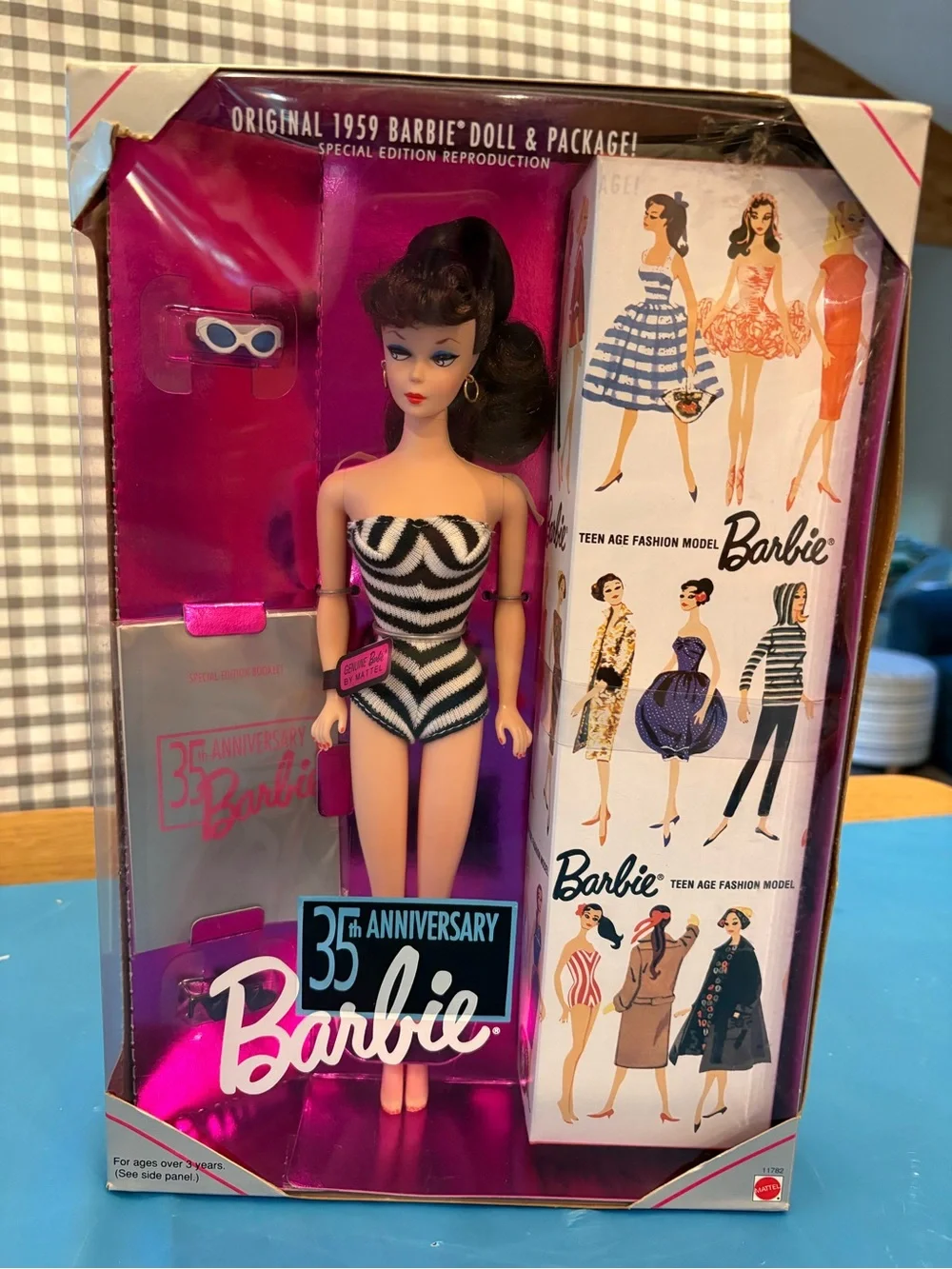 Mattel 35th Anniversary Barbie 1959 Reproduction Special Edition 1993 NIB